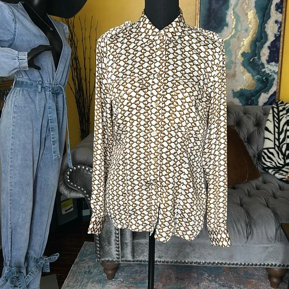 Michael Kors White Gold Chain Blouse w/gold buttons. - Picture 1 of 8